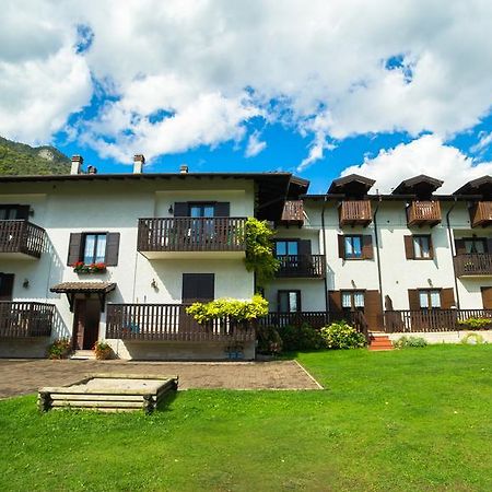 Casa Enrico Apartment Pieve Di Ledro Room photo