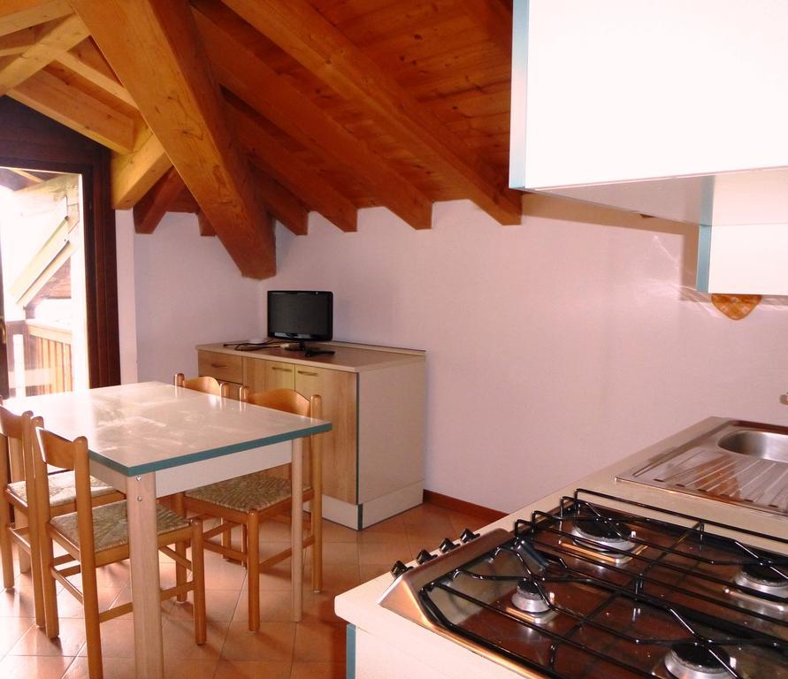 Casa Enrico Apartment Pieve Di Ledro Room photo